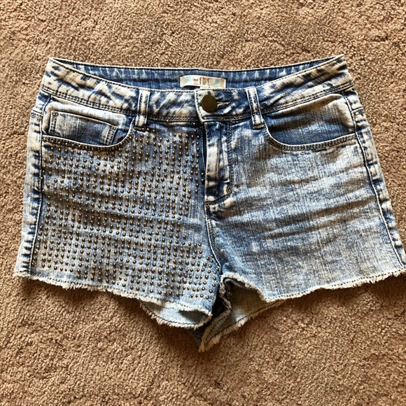 Jean shorts with gold studs - Picture 1 of 5
